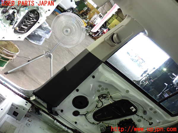 1UPJ-30577665]VW ゴルフ トゥーラン(1TCZD)右センターピラートリム 中古_m0001.jpg