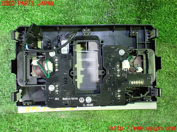 1UPJ-30576411]VW ゴルフ トゥーラン(1TCZD)ルームランプ1 中古_m0002.jpg