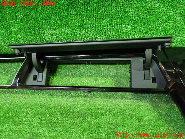 5UPJ-30577693]VW ゴルフ トゥーラン(1TCZD)内装トリム類3 中古_m0003.jpg