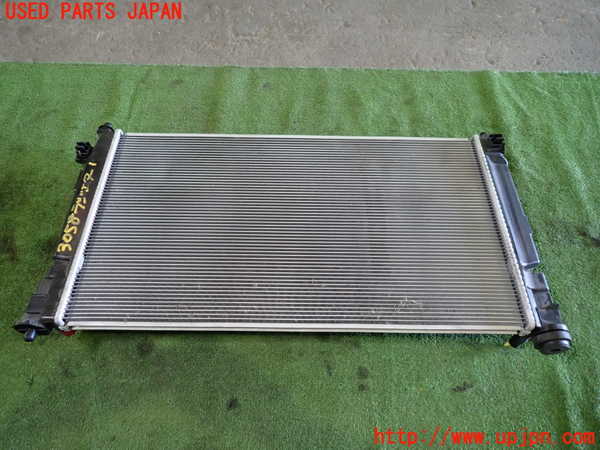 1UPJ-30582321]プリウスPHV(ZVW52)ラジエーター1 中古_m0001.jpg