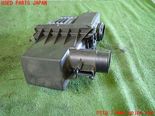5UPJ-30582560]プリウスPHV(ZVW52)エアクリーナーボックス 中古_m0002.jpg