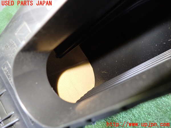 5UPJ-30582560]プリウスPHV(ZVW52)エアクリーナーボックス 中古_m0003.jpg
