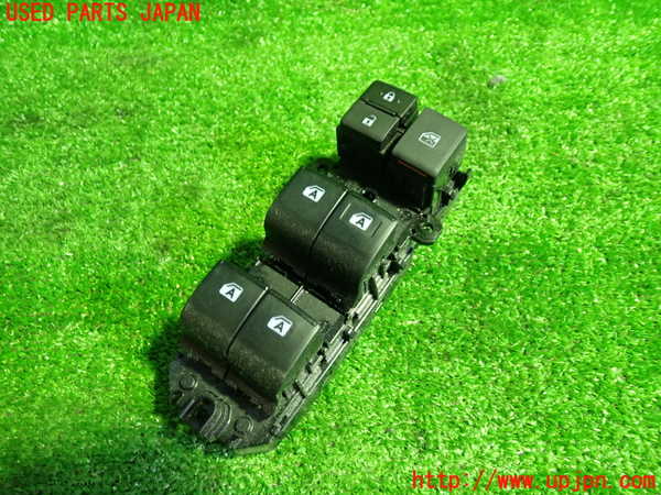 1UPJ-30586240]プリウスPHV(ZVW52)右前パワーウィンドウスイッチ 中古_m0001.jpg
