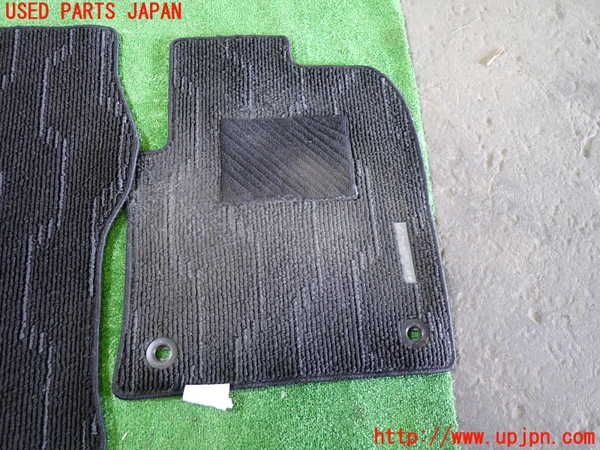 1UPJ-30587800]プリウスPHV(ZVW52)フロアマット 中古_m0002.jpg