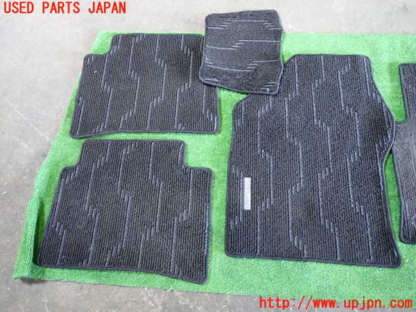 1UPJ-30587800]プリウスPHV(ZVW52)フロアマット 中古_m0003.jpg