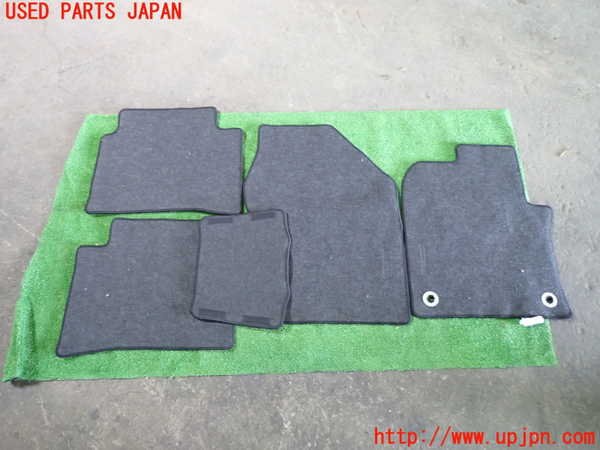 1UPJ-30587800]プリウスPHV(ZVW52)フロアマット 中古_m0004.jpg