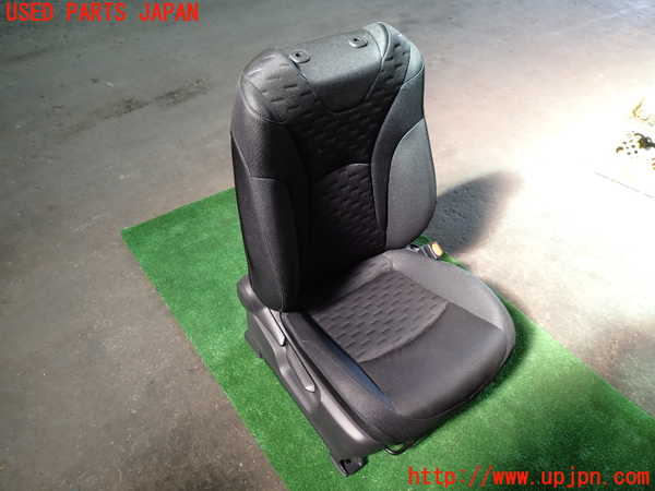 5UPJ-30587035]プリウスPHV(ZVW52)運転席シート 中古_m0001.jpg