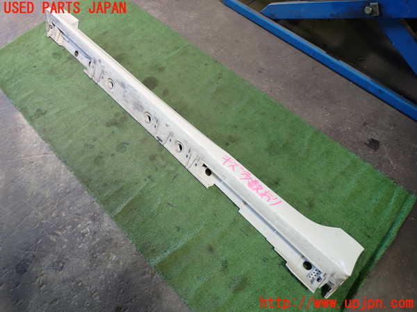 1UPJ-30591392]プリウスPHV(ZVW52)左サイドステップ 中古_m0001.jpg