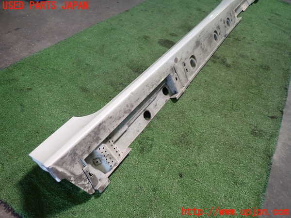 1UPJ-30591392]プリウスPHV(ZVW52)左サイドステップ 中古_m0002.jpg