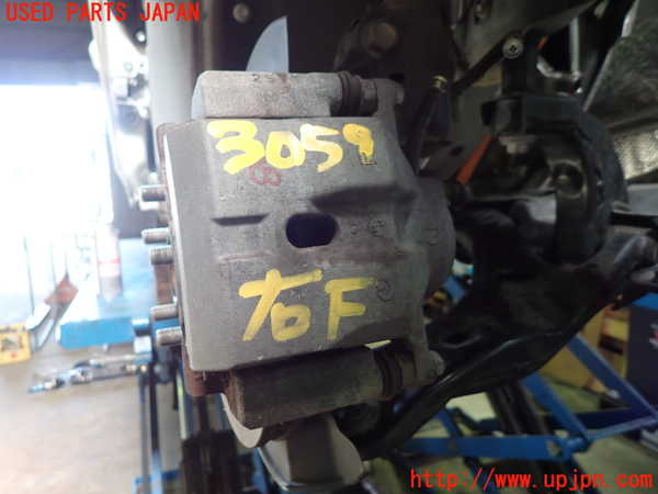 1UPJ-30594080]プリウスPHV(ZVW52)右フロントキャリパー 中古_m0001.jpg