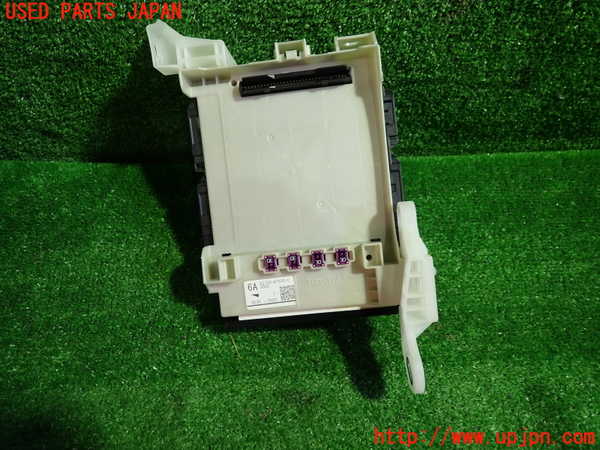 1UPJ-30596741]プリウスPHV(ZVW52)ヒューズボックス1 中古_m0001.jpg