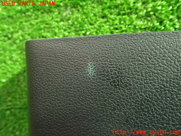 1UPJ-30597670]プリウスPHV(ZVW52)左センターピラートリム 中古_m0003.jpg