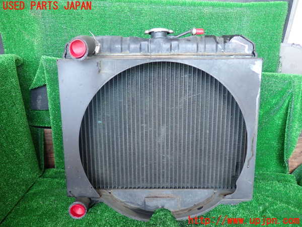 1UPJ-30602321]三菱ジープ(J53)ラジエーター1 中古_m0004.jpg