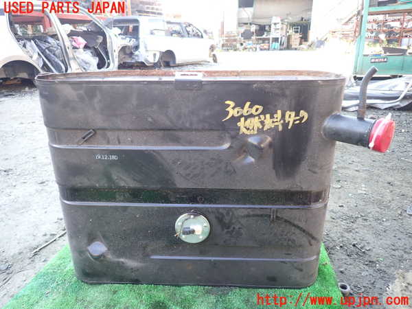 1UPJ-30602500]三菱ジープ(J53)燃料タンク 中古_m0001.jpg