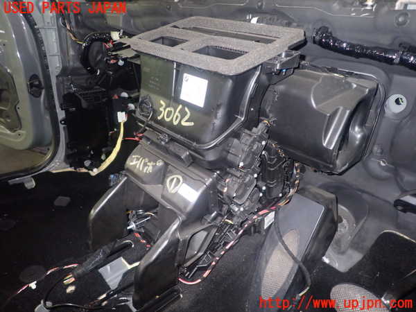 1UPJ-30626081]BMW ミニ(MINI)クーパーS F55(XS20)エバポレーター1 ジャンク_m0002.jpg