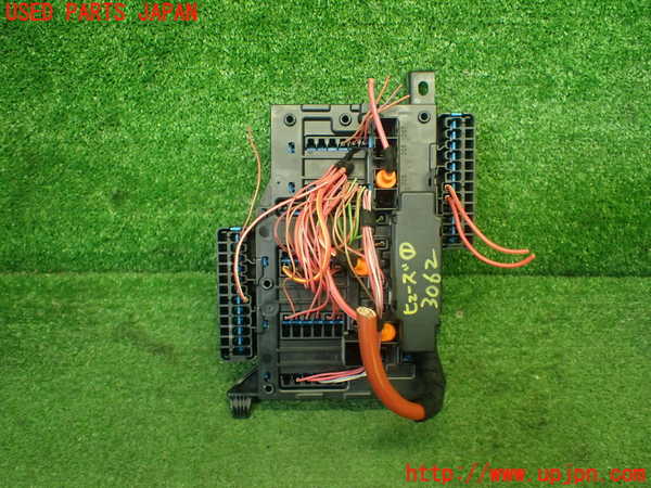 1UPJ-30626741]BMW ミニ(MINI)クーパーS F55(XS20)ヒューズボックス1 中古_m0002.jpg