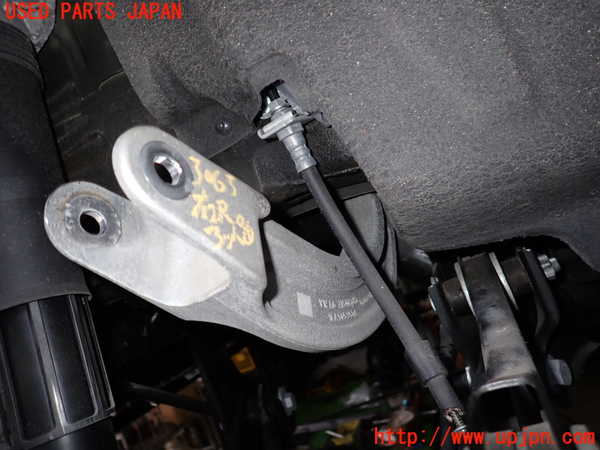 2UPJ-30635146]アウディ・Q4 スポーツバック e-tron(FZEBJ)右リアアッパーアーム1 中古_m0001.jpg