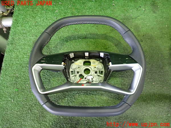 2UPJ-30637855]アウディ・Q4 スポーツバック e-tron(FZEBJ)ステアリングホイール 中古_m0001.jpg