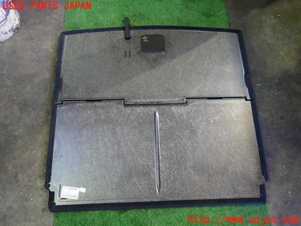 2UPJ-30637771]アウディ・Q4 スポーツバック e-tron(FZEBJ)ラゲッジトレイ1 中古_m0002.jpg