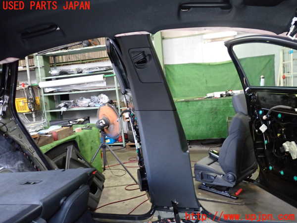 2UPJ-30637670]アウディ・Q4 スポーツバック e-tron(FZEBJ)左センターピラートリム 中古_m0001.jpg