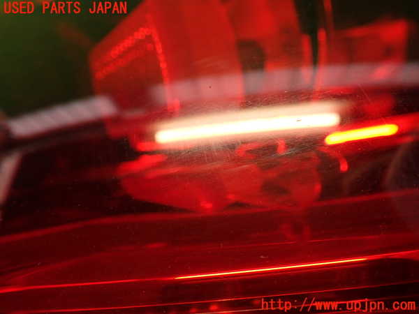 2UPJ-30641530]アウディ・TT クーペ(8JCCZF)右テールランプ 中古_m0002.jpg