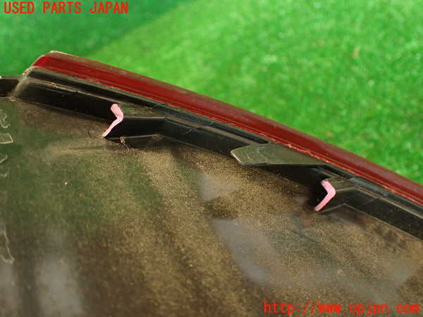 2UPJ-30641530]アウディ・TT クーペ(8JCCZF)右テールランプ 中古_m0003.jpg