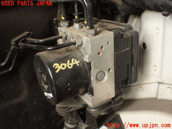 2UPJ-30644040]アウディ・TT クーペ(8JCCZF)ABSアクチュエーター 中古_m0001.jpg