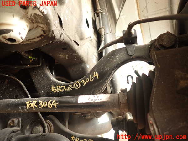 2UPJ-30645146]アウディ・TT クーペ(8JCCZF)右リアアッパーアーム1 中古_m0001.jpg