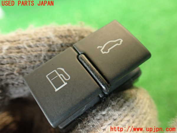 2UPJ-30646307]アウディ・TT クーペ(8JCCZF)スイッチ2 中古_m0002.jpg