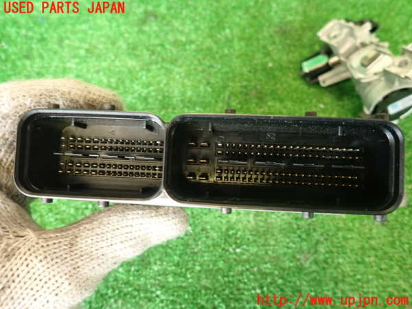 2UPJ-30646110]アウディ・TT クーペ(8JCCZF)エンジンコンピューター ジャンク品 中古_m0003.jpg