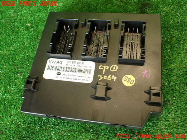 2UPJ-30646146]アウディ・TT クーペ(8JCCZF)コンピューター1 中古_m0001.jpg