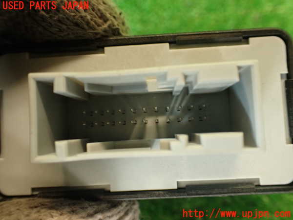 2UPJ-30646148]アウディ・TT クーペ(8JCCZF)コンピューター3 中古_m0003.jpg