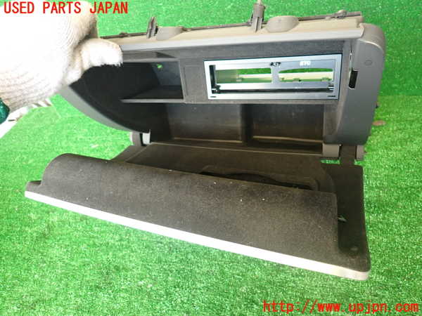 2UPJ-30647516]アウディ・TT クーペ(8JCCZF)グローブボックス1 中古_m0003.jpg