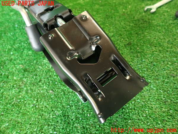 2UPJ-30647805]アウディ・TT クーペ(8JCCZF)車載工具 中古_m0002.jpg
