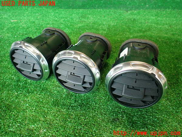 2UPJ-30647526]アウディ・TT クーペ(8JCCZF)エアコン吹き出し口1 (真中) 中古_m0001.jpg