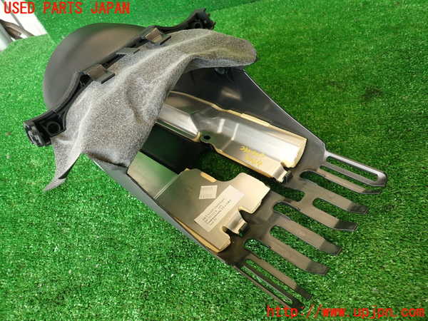 2UPJ-30647905]アウディ・TT クーペ(8JCCZF)コラムカバー 中古_m0005.jpg