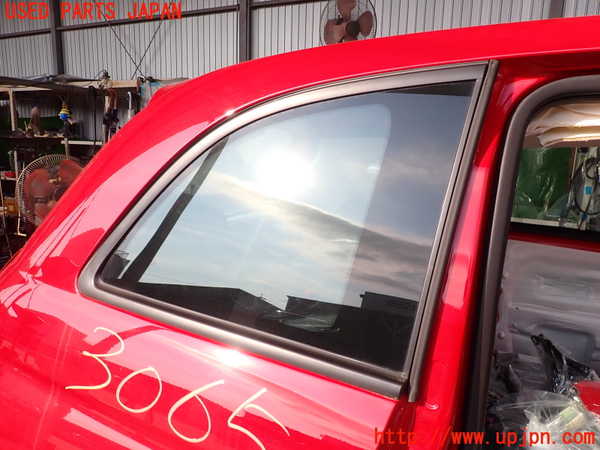 2UPJ-30651380]フィアット・500(31209)右クォーターガラス 中古(43R-001583 M3232)_m0001.jpg