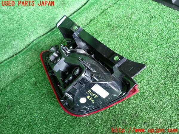 2UPJ-30651530]フィアット・500(31209)右テールランプ 中古_m0002.jpg