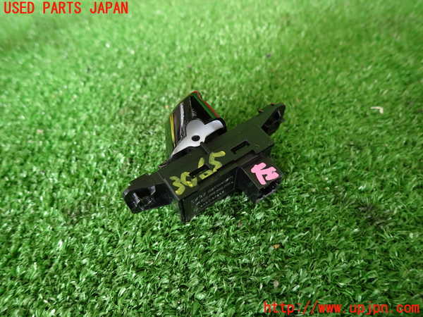 2UPJ-30656245]フィアット・500(31209)左パワーウィンドウスイッチ 中古_m0002.jpg