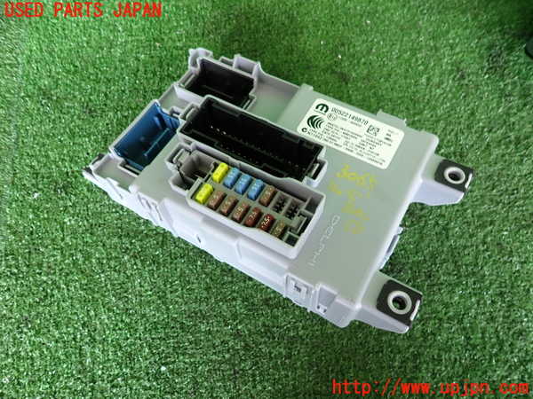 2UPJ-30656741]フィアット・500(31209)ヒューズボックス1 中古_m0001.jpg