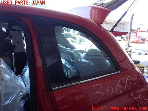 2UPJ-30661382]フィアット・500(31209)左クォーターガラス (43R-001595 M5532) 中古_m0001.jpg