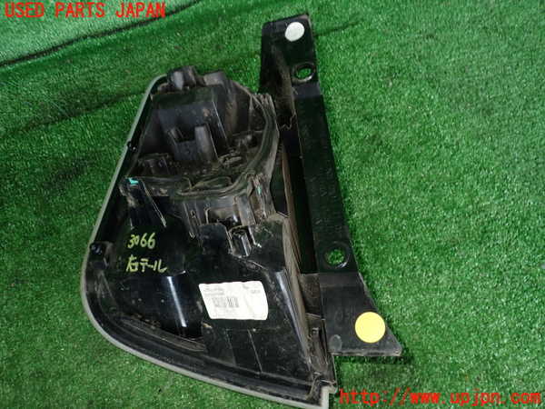2UPJ-30661530]フィアット・500(31209)右テールランプ 中古_m0002.jpg