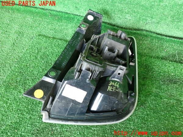 2UPJ-30661536]フィアット・500(31209)左テールランプ 中古_m0003.jpg