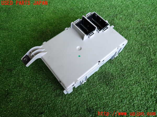 2UPJ-30666742]フィアット・500(31209)ヒューズボックス2 中古_m0002.jpg