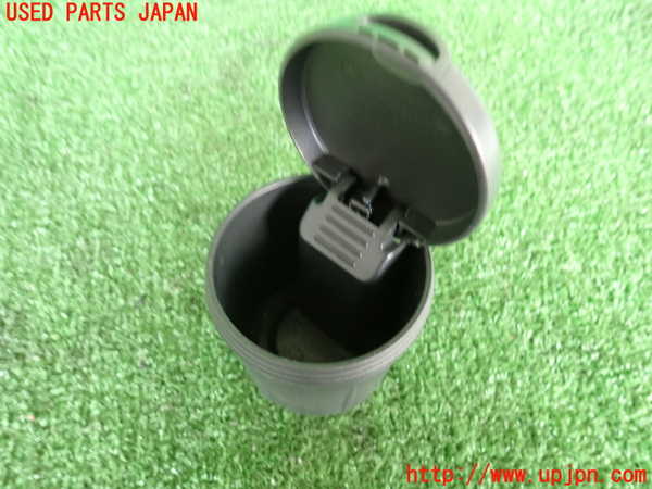 2UPJ-30667821]フィアット・500(31209)灰皿1 中古_m0002.jpg