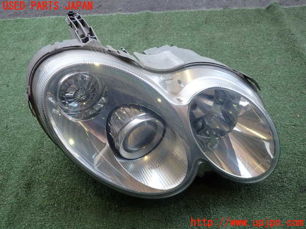 2UPJ-30671130]ベンツCLK320(209365)右ヘッドライト HID 中古 C209_m0001.jpg