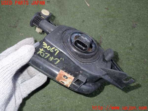 2UPJ-30671180]ベンツCLK320(209365)右フォグ 中古 C209_m0003.jpg