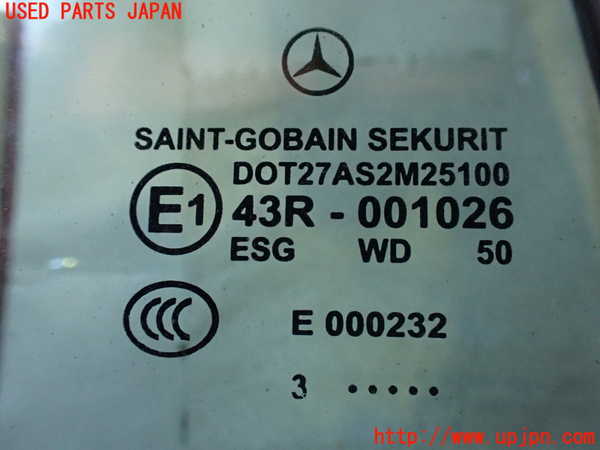 2UPJ-30671380]ベンツCLK320(209365)右クォーターガラス (43R-001026 M25100) 中古 C209_m0002.jpg