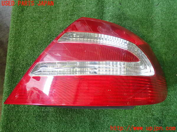 2UPJ-30671530]ベンツCLK320(209365)右テールランプ 中古 C209_m0001.jpg