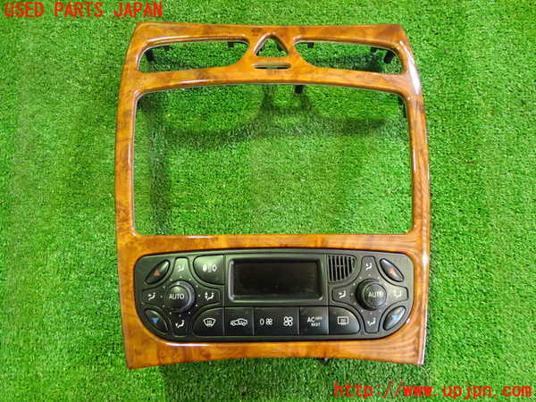 2UPJ-30676066]ベンツCLK320(209365)エアコンスイッチ1 中古 C209_m0001.jpg